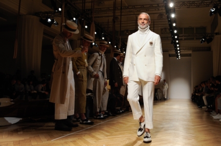 daks-milan-mens-ss-18-atmosphere-10