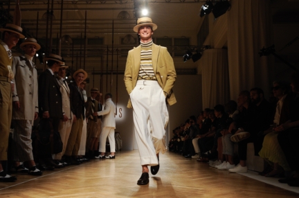 daks-milan-mens-ss-18-atmosphere-12