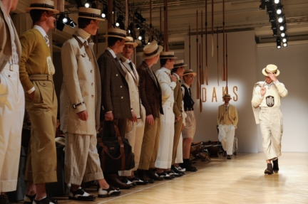 daks-milan-mens-ss-18-atmosphere-13