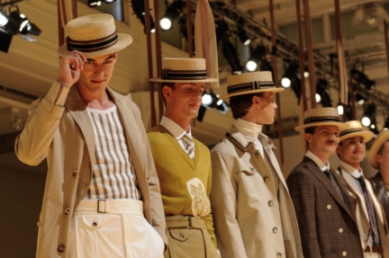 daks-milan-mens-ss-18-atmosphere-19