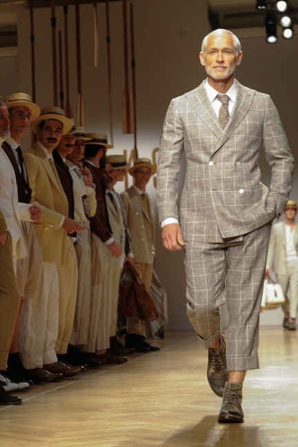 daks-milan-mens-ss-18-atmosphere-20