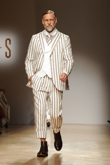 daks-milan-mens-ss-18-atmosphere-21