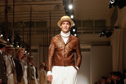 daks-milan-mens-ss-18-atmosphere-23
