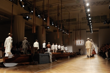 daks-milan-mens-ss-18-atmosphere-29
