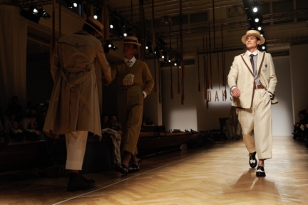 daks-milan-mens-ss-18-atmosphere-5