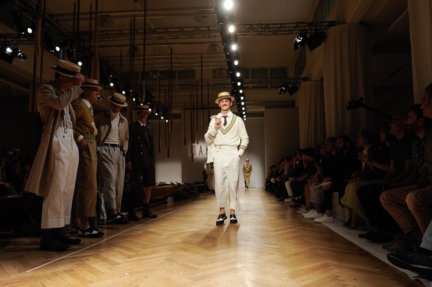 daks-milan-mens-ss-18-atmosphere-8