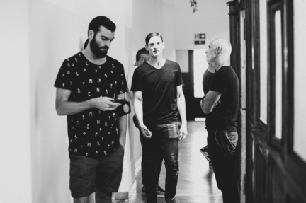 daks-milan-mens-ss-18-backstage-10