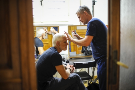 daks-milan-mens-ss-18-backstage-11