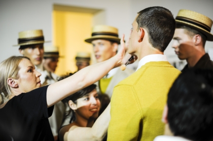 daks-milan-mens-ss-18-backstage-49