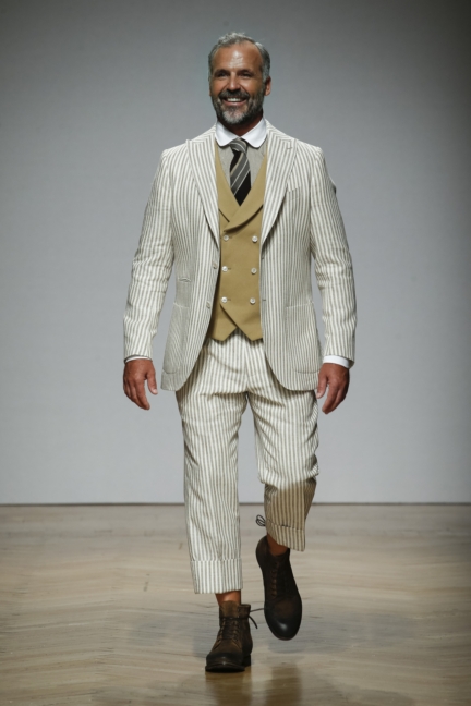 daks-milan-mens-ss-18-runway-18