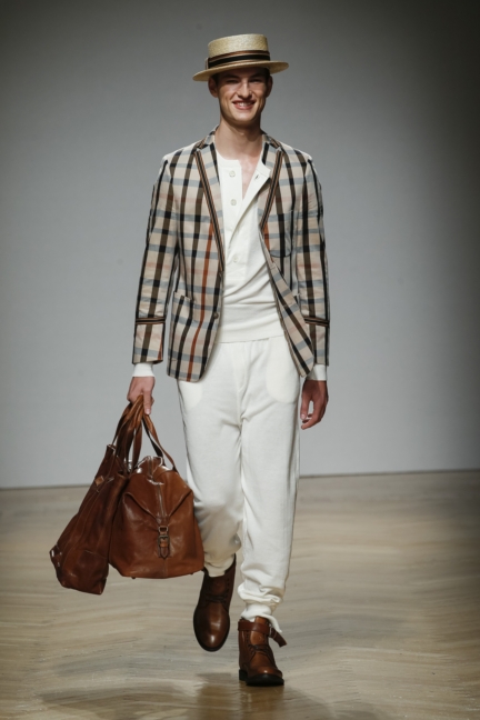 daks-milan-mens-ss-18-runway-19