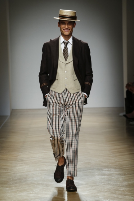 daks-milan-mens-ss-18-runway-23