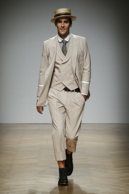 daks-milan-mens-ss-18-runway-29