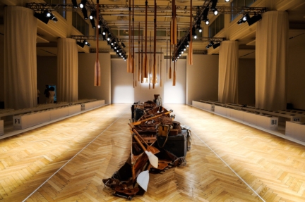 daks-milan-mens-ss-18-setup-1