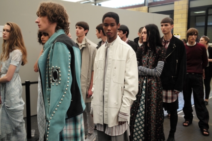 diesel-black-gold-milan-mens-ss-18-backstage-143