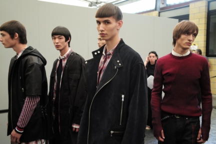 diesel-black-gold-milan-mens-ss-18-backstage-145