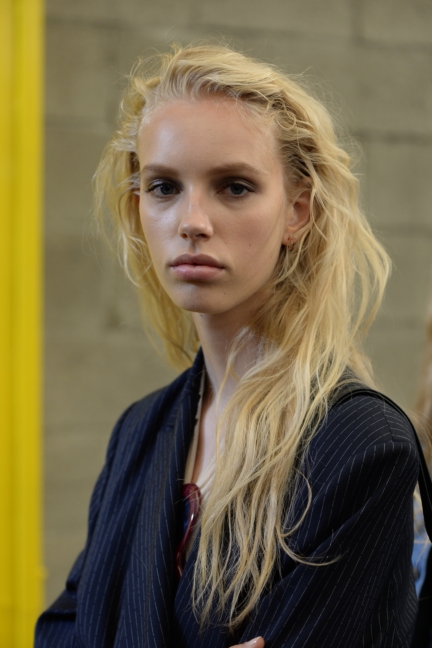 diesel-black-gold-milan-mens-ss-18-backstage-38