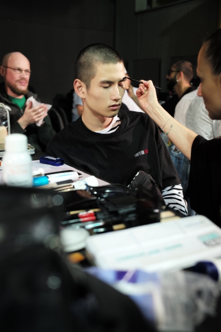 diesel-black-gold-milan-mens-ss-18-backstage-6