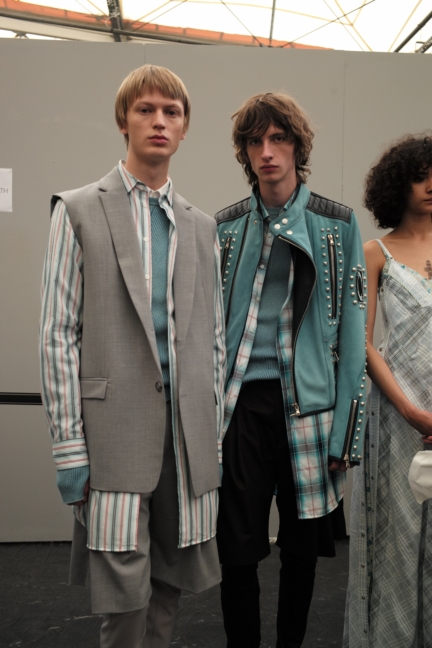 diesel-black-gold-milan-mens-ss-18-backstage-81