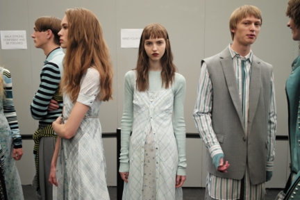 diesel-black-gold-milan-mens-ss-18-backstage-87