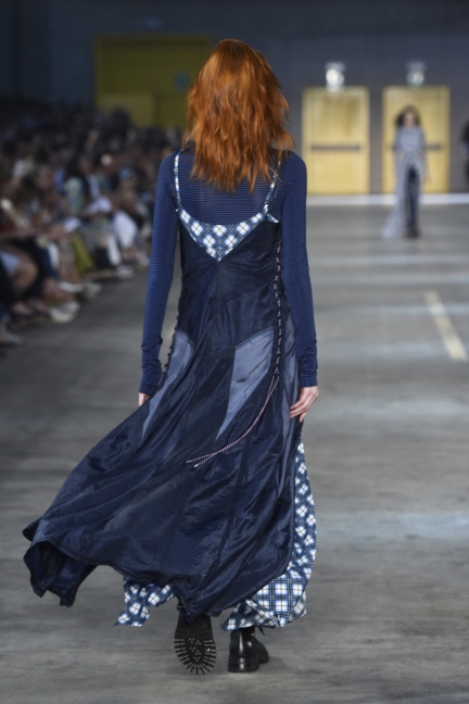 diesel-black-gold-milan-mens-ss-18-runway-back-1