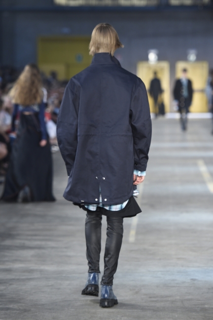 diesel-black-gold-milan-mens-ss-18-runway-back-16