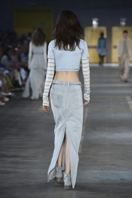 diesel-black-gold-milan-mens-ss-18-runway-back-34