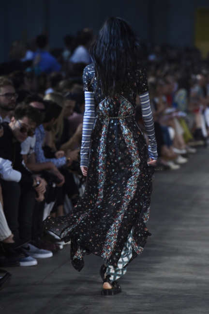 diesel-black-gold-milan-mens-ss-18-runway-back-39