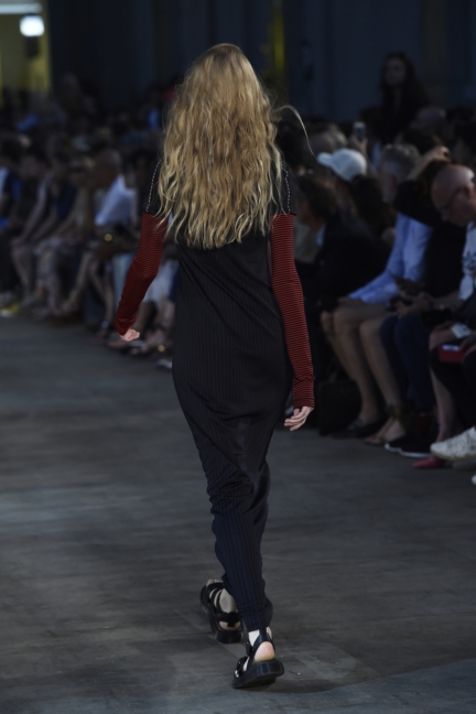 diesel-black-gold-milan-mens-ss-18-runway-back-41