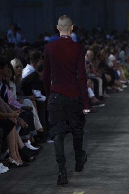 diesel-black-gold-milan-mens-ss-18-runway-back-42