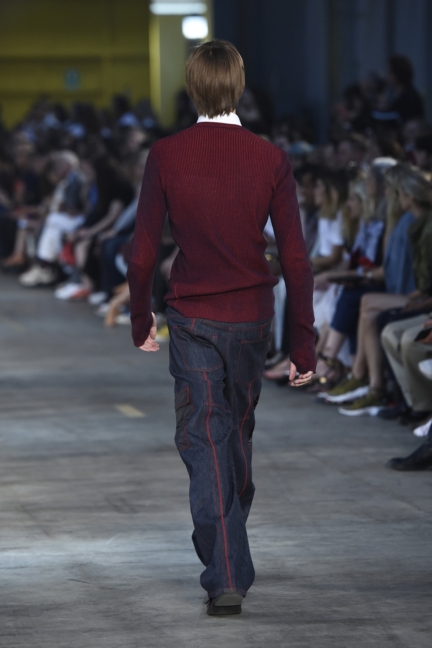 diesel-black-gold-milan-mens-ss-18-runway-back-47