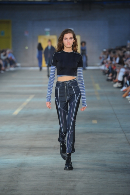 diesel-black-gold-milan-mens-ss-18-runway-14