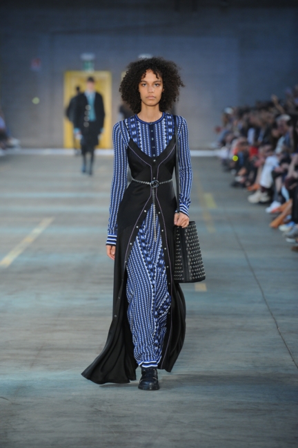 diesel-black-gold-milan-mens-ss-18-runway-17