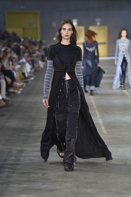 diesel-black-gold-milan-mens-ss-18-runway-3