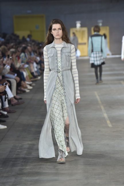 diesel-black-gold-milan-mens-ss-18-runway-33