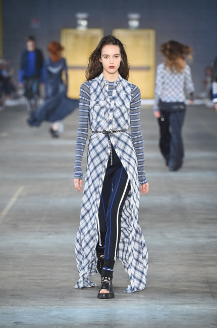 diesel-black-gold-milan-mens-ss-18-runway-4