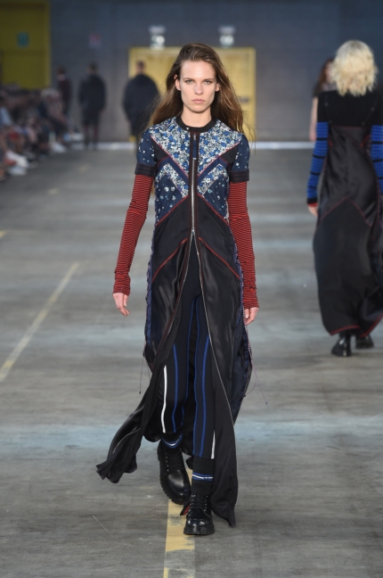 diesel-black-gold-milan-mens-ss-18-runway-52