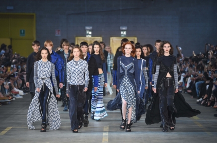 diesel-black-gold-milan-mens-ss-18-runway-56