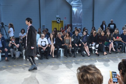 026_saturninovanna-quattrinirenzo-rossoarianna-alessogao-wei-guangtang-yi-xinjordan-barretttahnee-atkinson_tan_6837