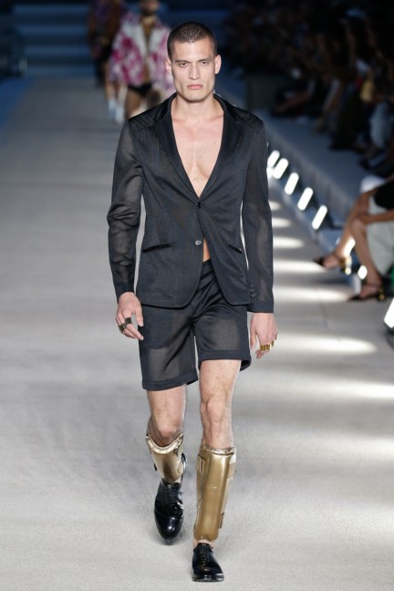 dirk-bikkemberg-milan-mens-ss-17-runway-18