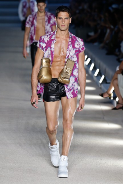 dirk-bikkemberg-milan-mens-ss-17-runway-20