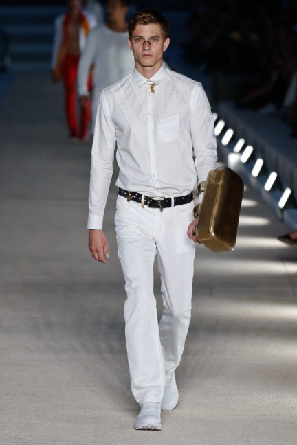 dirk-bikkemberg-milan-mens-ss-17-runway-3