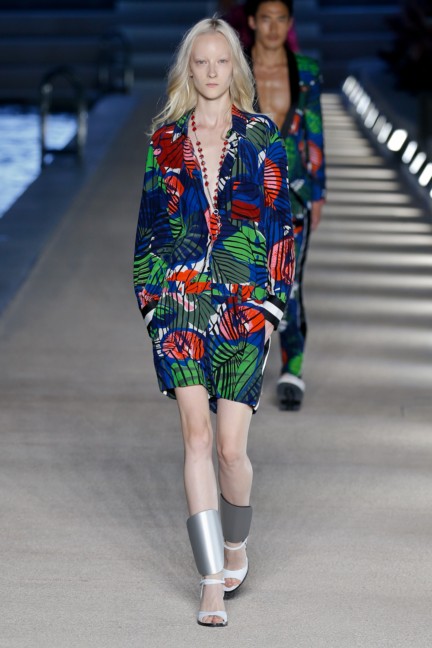 dirk-bikkemberg-milan-mens-ss-17-runway-33