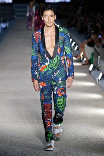 dirk-bikkemberg-milan-mens-ss-17-runway-34