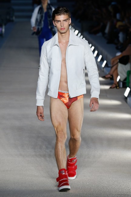 dirk-bikkemberg-milan-mens-ss-17-runway-6