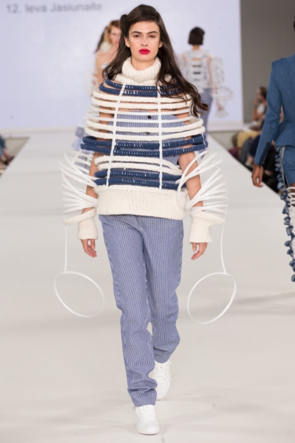 uca_epson_300dpi_081