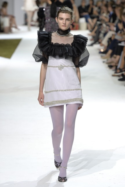 giambattista-valli-haute-couture-aw-16-24