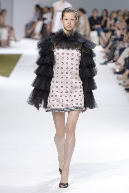 giambattista-valli-haute-couture-aw-16-27