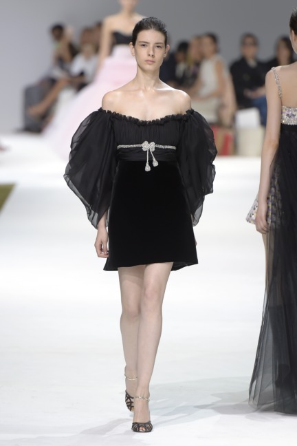giambattista-valli-haute-couture-aw-16-32