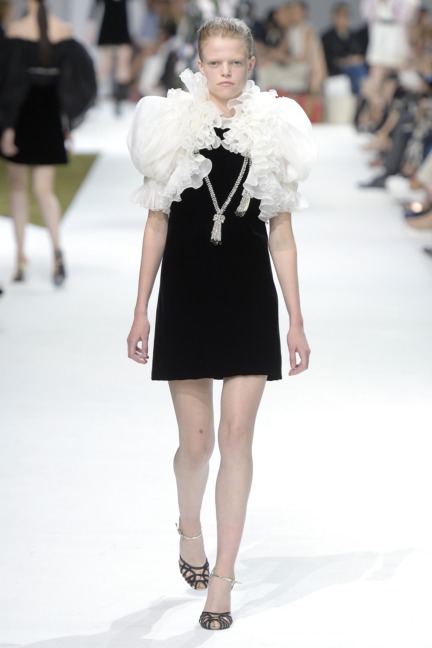 giambattista-valli-haute-couture-aw-16-34